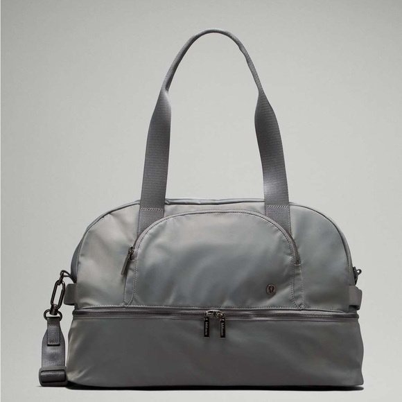 lululemon athletica Handbags - Lululemon City Adventurer Duffle